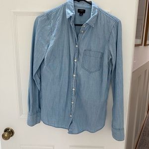 Women’s J Crew Chambray Button up S